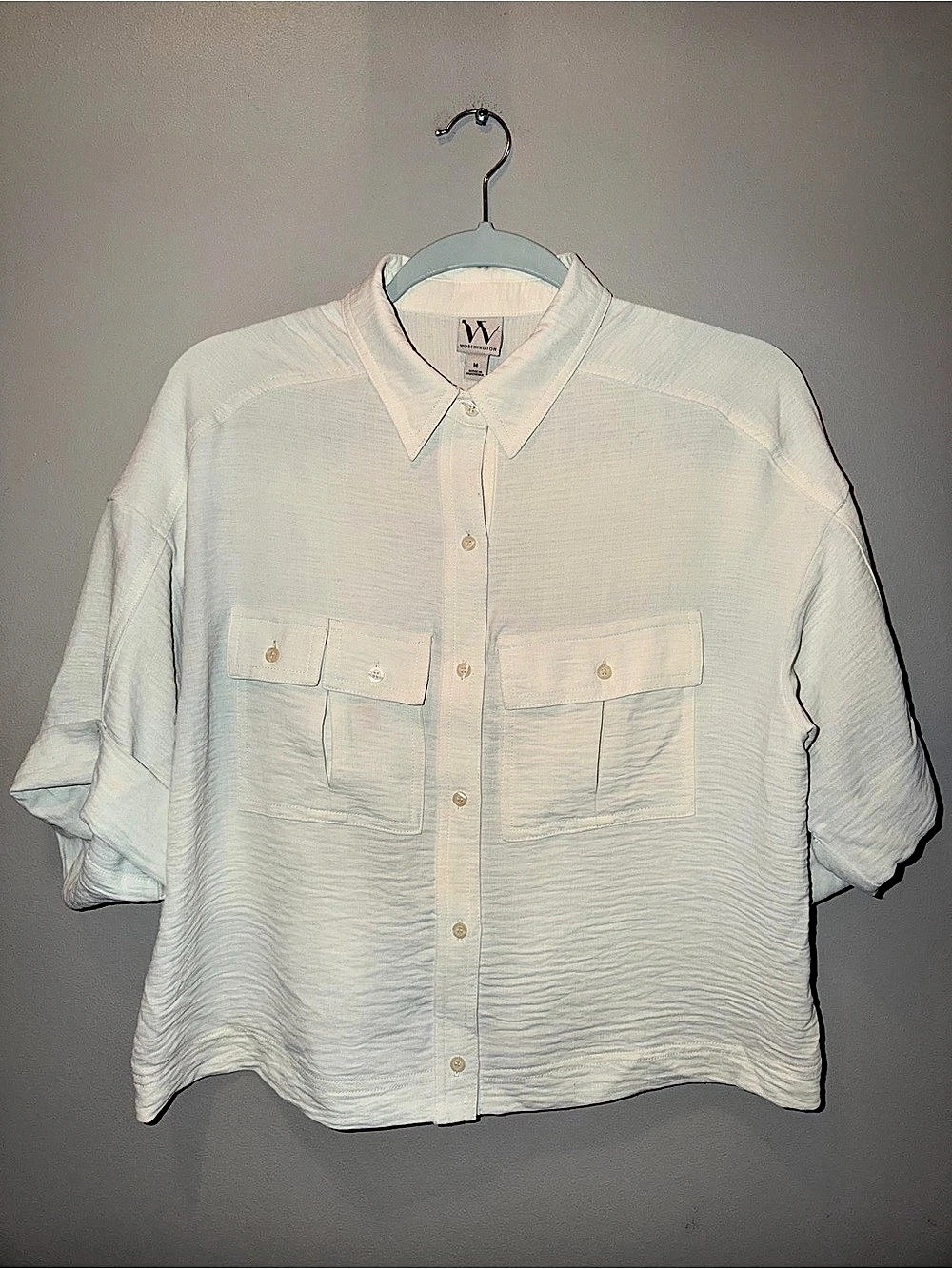 Worthington Short Sleeve Button Down in White Medium minimalist luxury